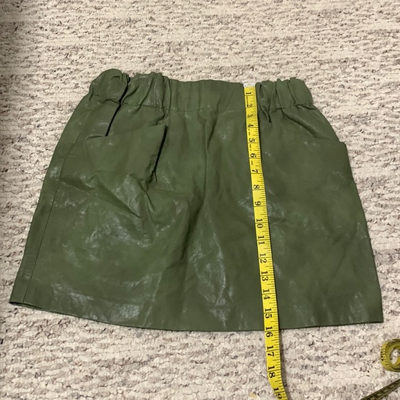 Pleather green skirt from Zara - Picture 1 of 4